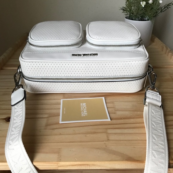 🌼Michael Kors Purse - Picture 5 of 13